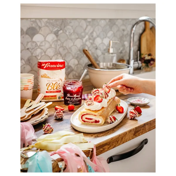 d99e6174-060f-4436-a6f7-2a4e663f0cdb_size1920_cropCenter Bonne Maman Strawberry Spread 335 g